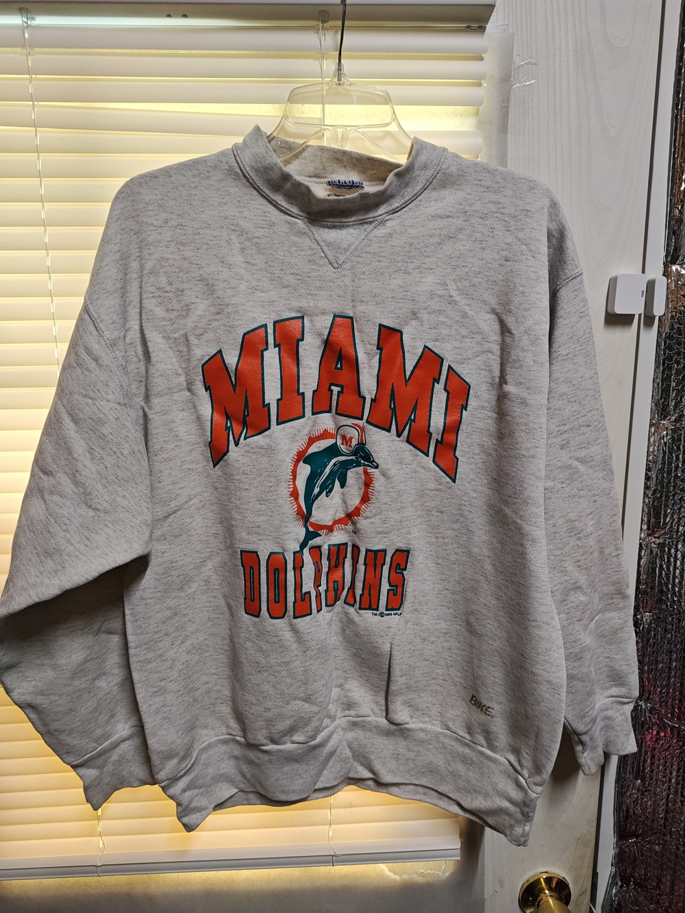 Miami Dolphins Gray Crewneck Sweatshirt - Team Logo Pullover
